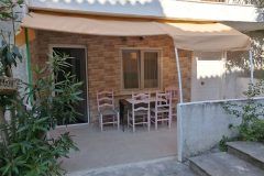 slatko-je-more-apartman-tasija-polihrono-ulaz2